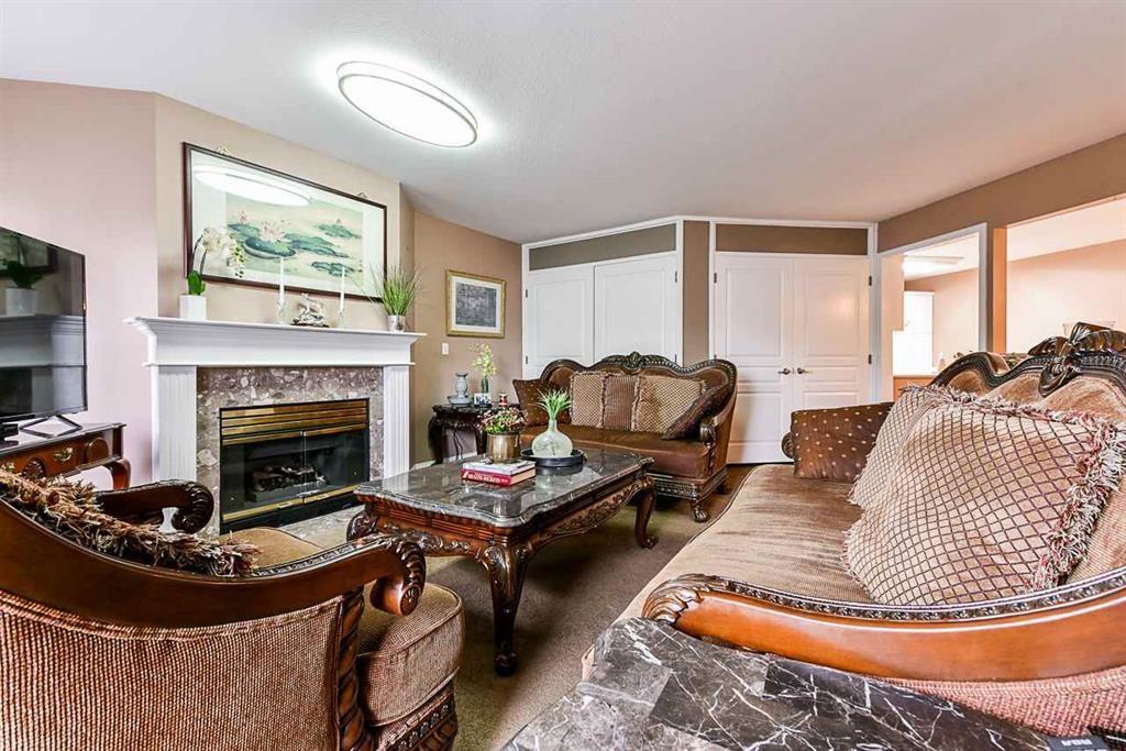 310 12633 72 AVENUE, surrey, British Columbia