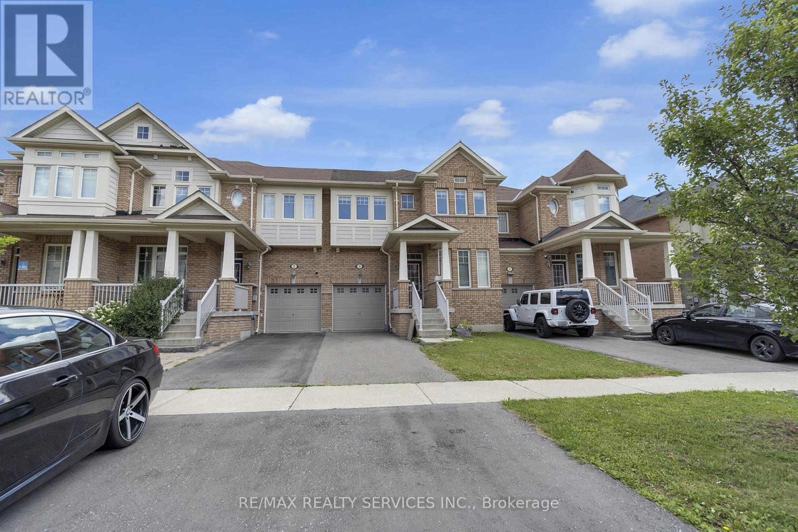 Property at 19 SKY HARBOUR DRIVE image 2