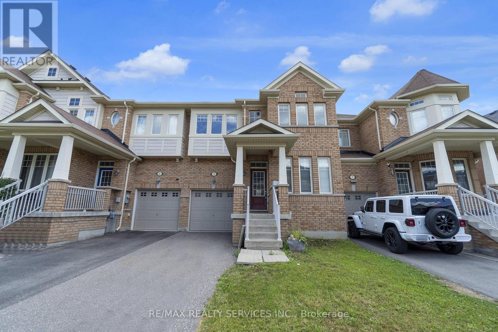Property at 19 SKY HARBOUR DRIVE image 3