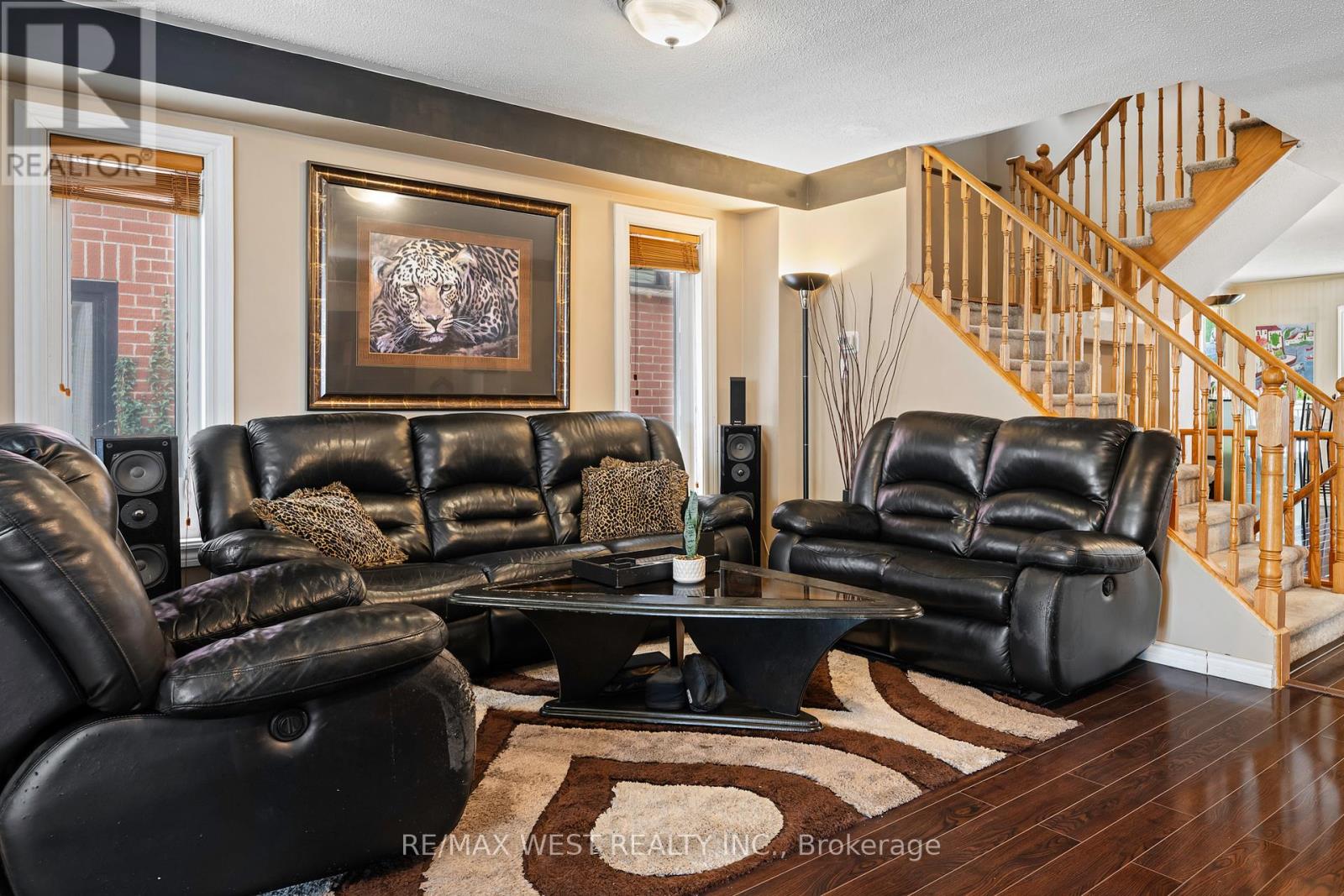 Property at 334 COTTONWOOD STREET image 4