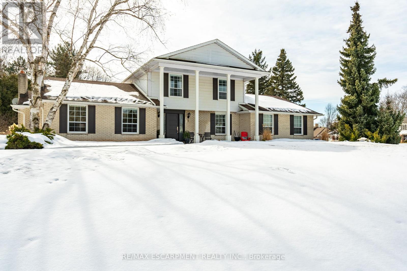 Property at 1 ACREDALE DRIVE image 2