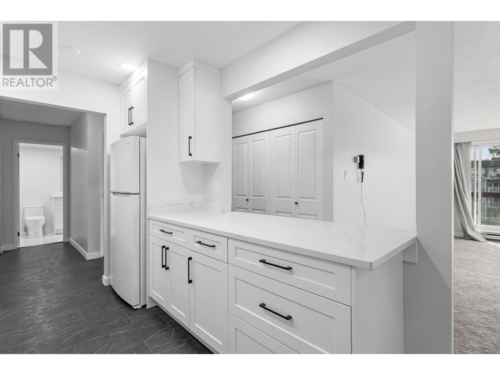 304 2381 Bury Avenue, Port Coquitlam, British Columbia  V3C 1Z9 - Photo 3 - R2972471
