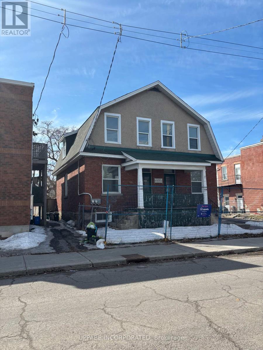 Property at 228-230 CARRUTHERS AVENUE image 2