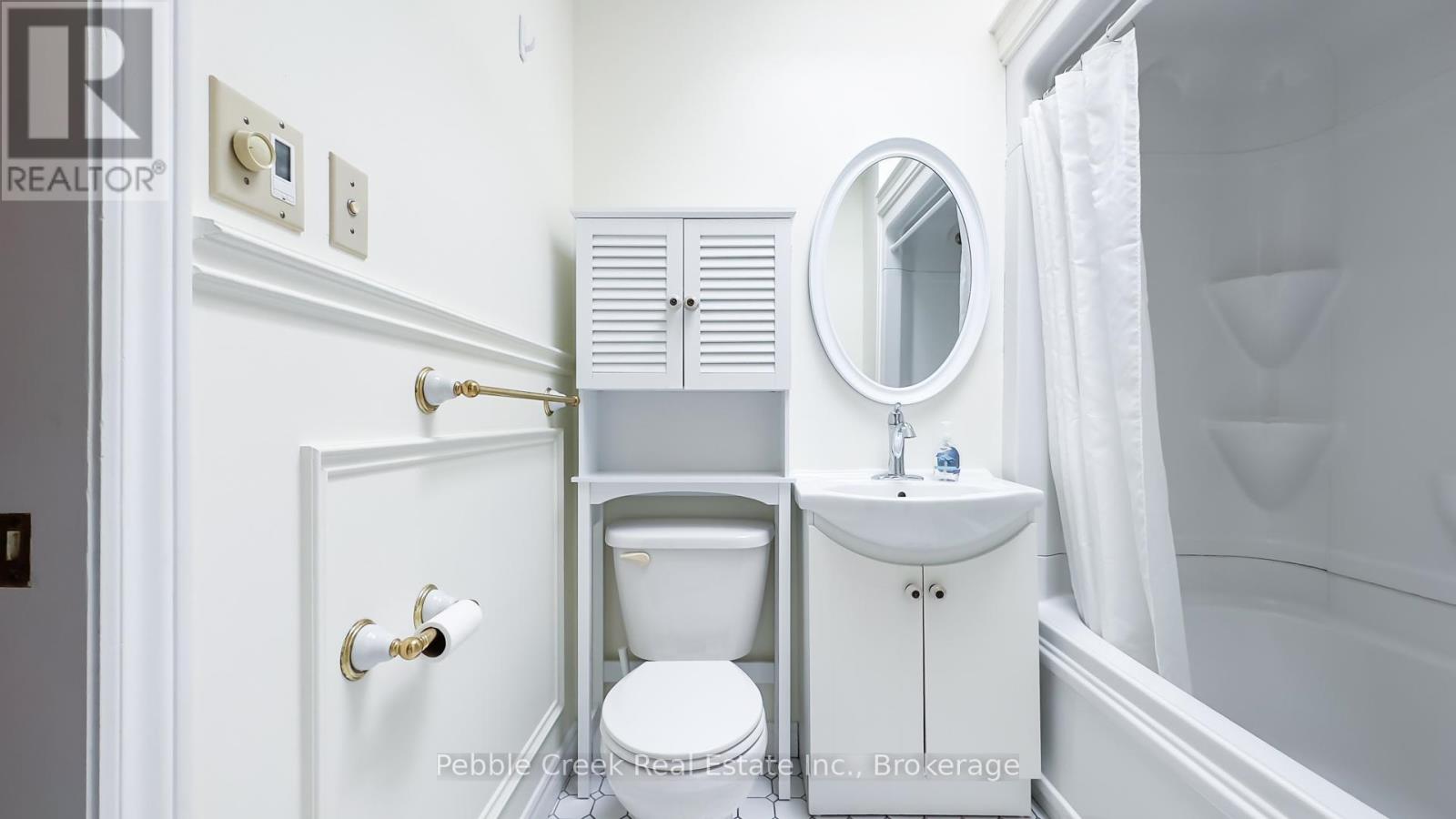 164 Courthouse Square, Goderich, Ontario  N7A 1N1 - Photo 9 - X12002793