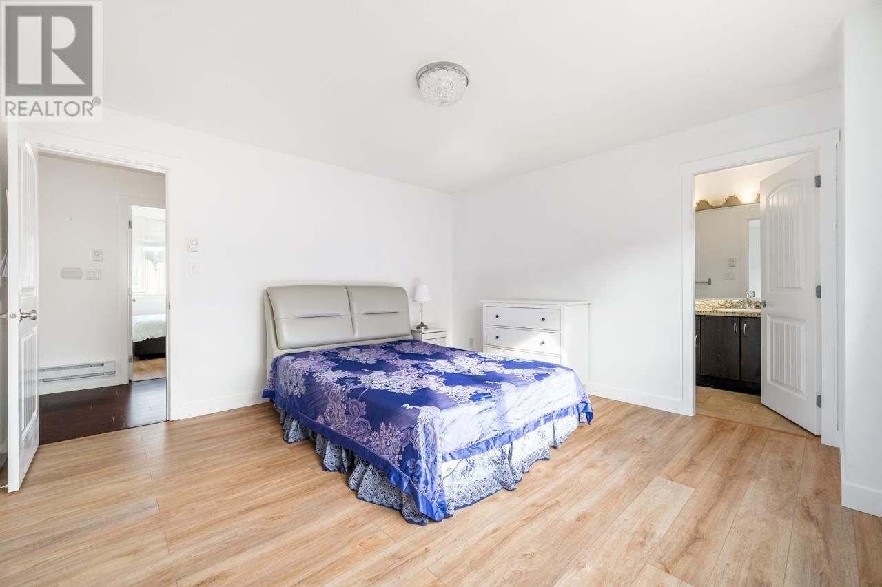 Listing Picture 13 of 24 : 2 7393 TURNILL STREET, Richmond / 烈治文 - 魯藝地產 Yvonne Lu Group - MLS Medallion Club Member