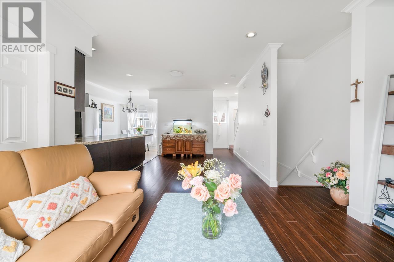 Listing Picture 9 of 24 : 2 7393 TURNILL STREET, Richmond / 烈治文 - 魯藝地產 Yvonne Lu Group - MLS Medallion Club Member