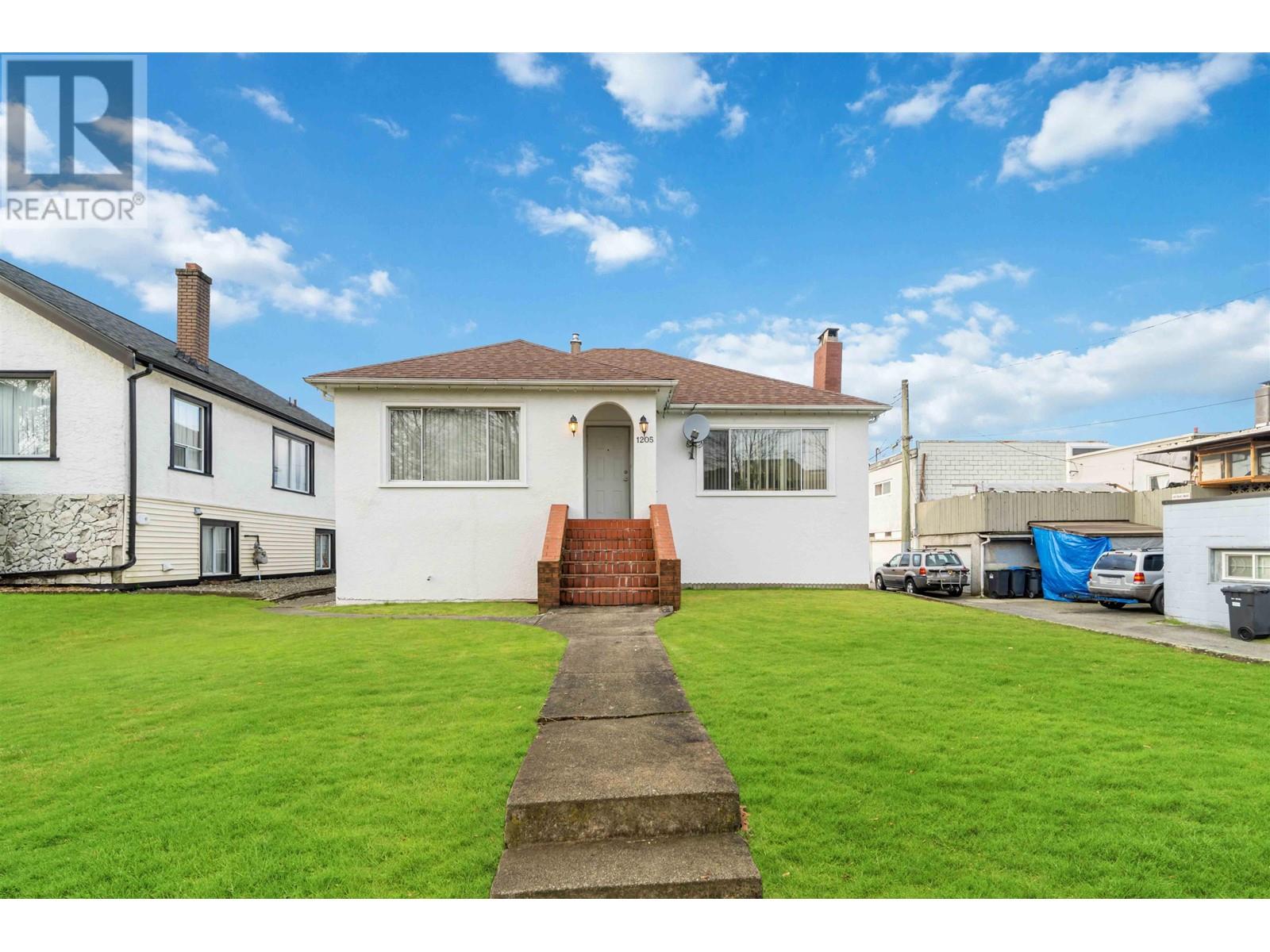 1205 London Street, New Westminster, British Columbia  V3M 3C2 - Photo 4 - R2967770