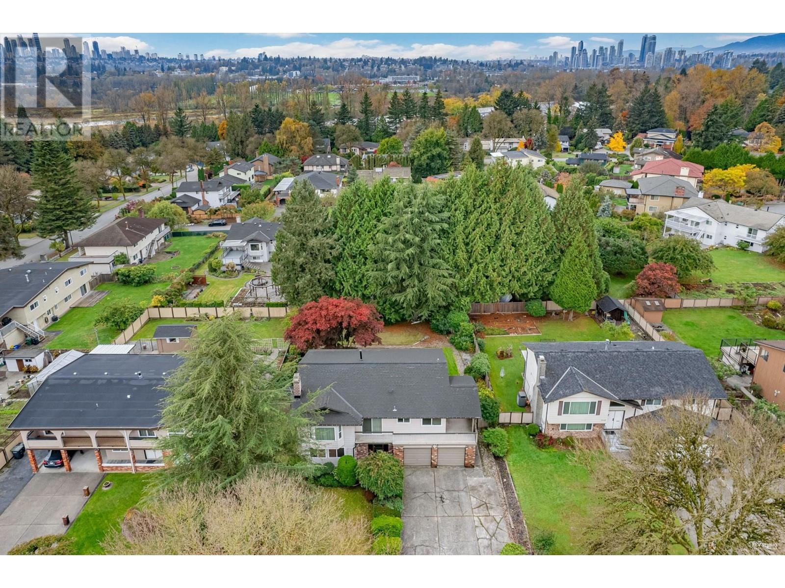 3664 Lynndale Crescent, Burnaby, British Columbia  V5A 3S8 - Photo 1 - R2960268