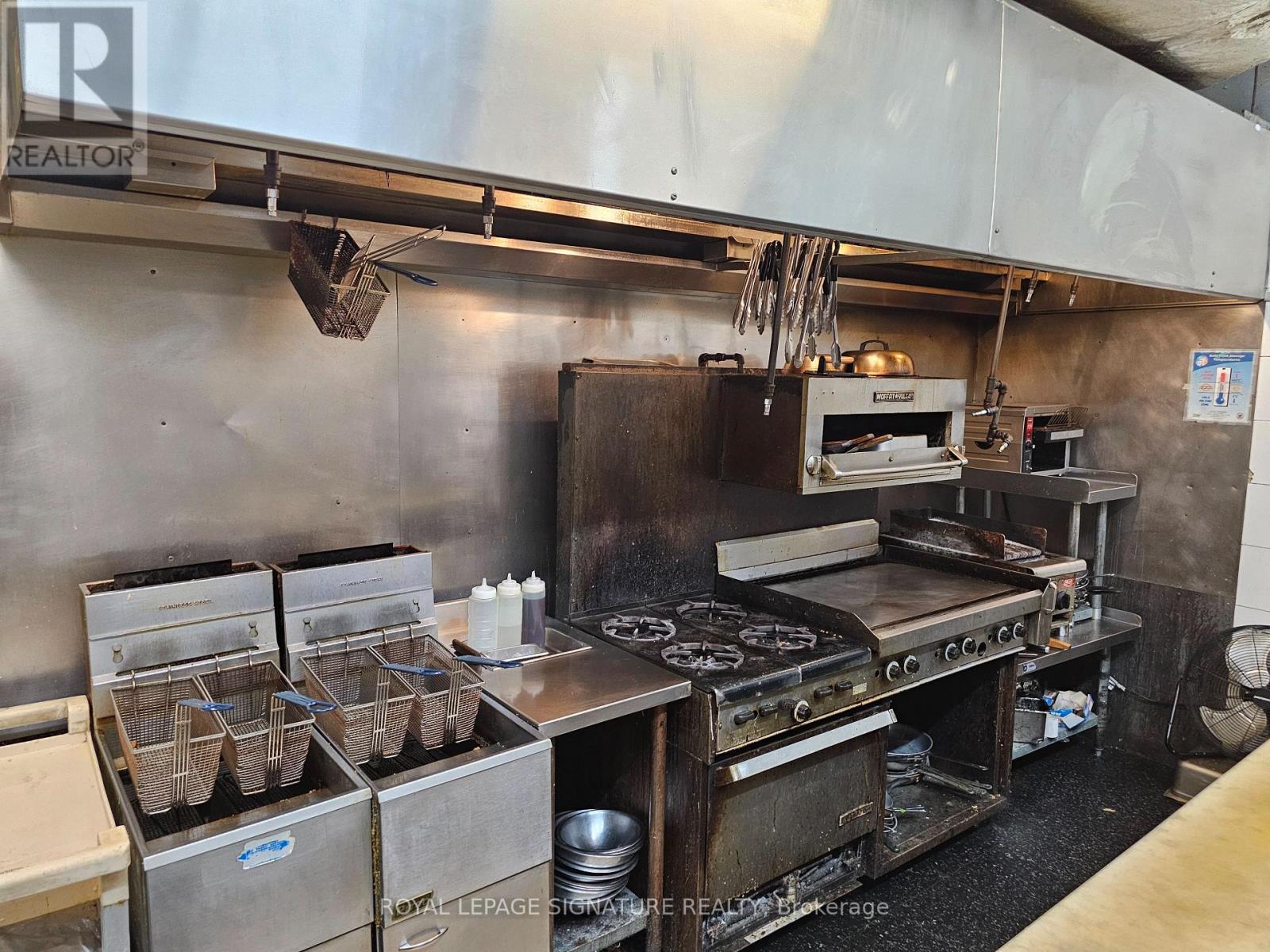 4057 New Street, Burlington, Ontario  L7L 1S8 - Photo 19 - W12002843