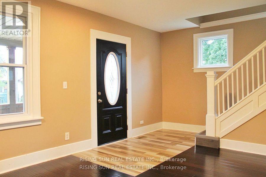 Property at 1102 WELLINGTON AVENUE image 4