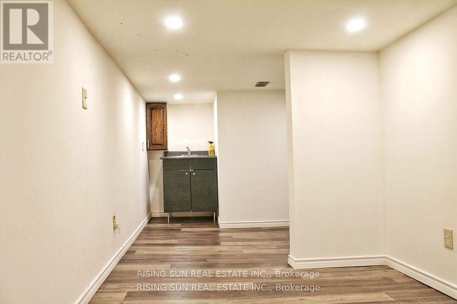 Property at 1102 WELLINGTON AVENUE image 5