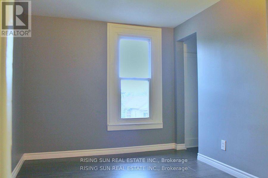 1102 Wellington Avenue, Windsor, Ontario  N9A 5J9 - Photo 8 - X12002823