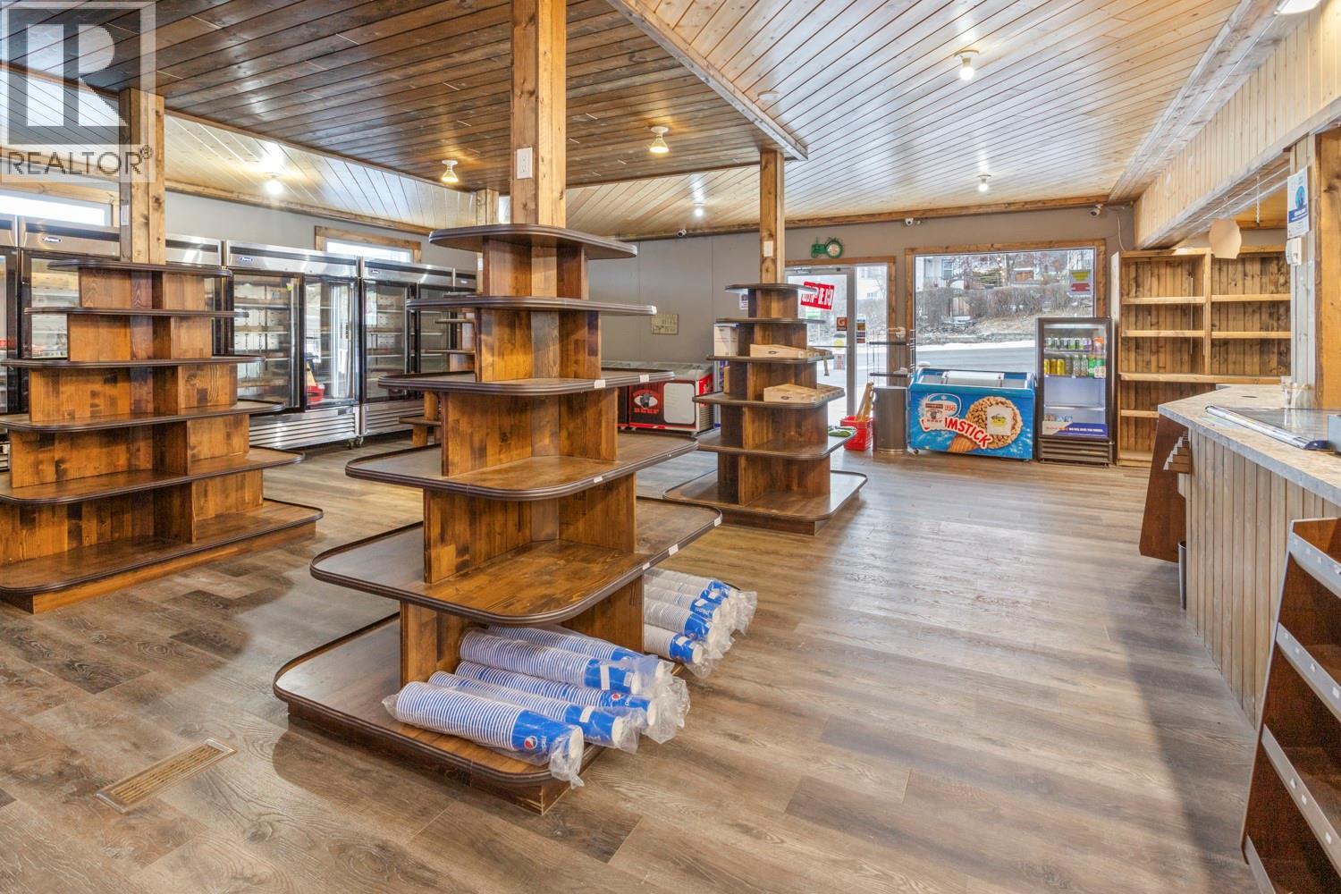 2005 Canyon Street, Creston, British Columbia V0B 1G0 - Photo 8 - 10337437