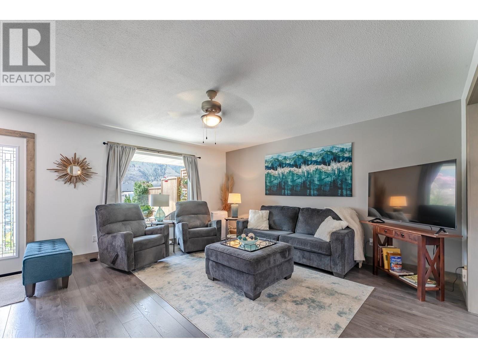 Property at 422 3rd Avenue image 3