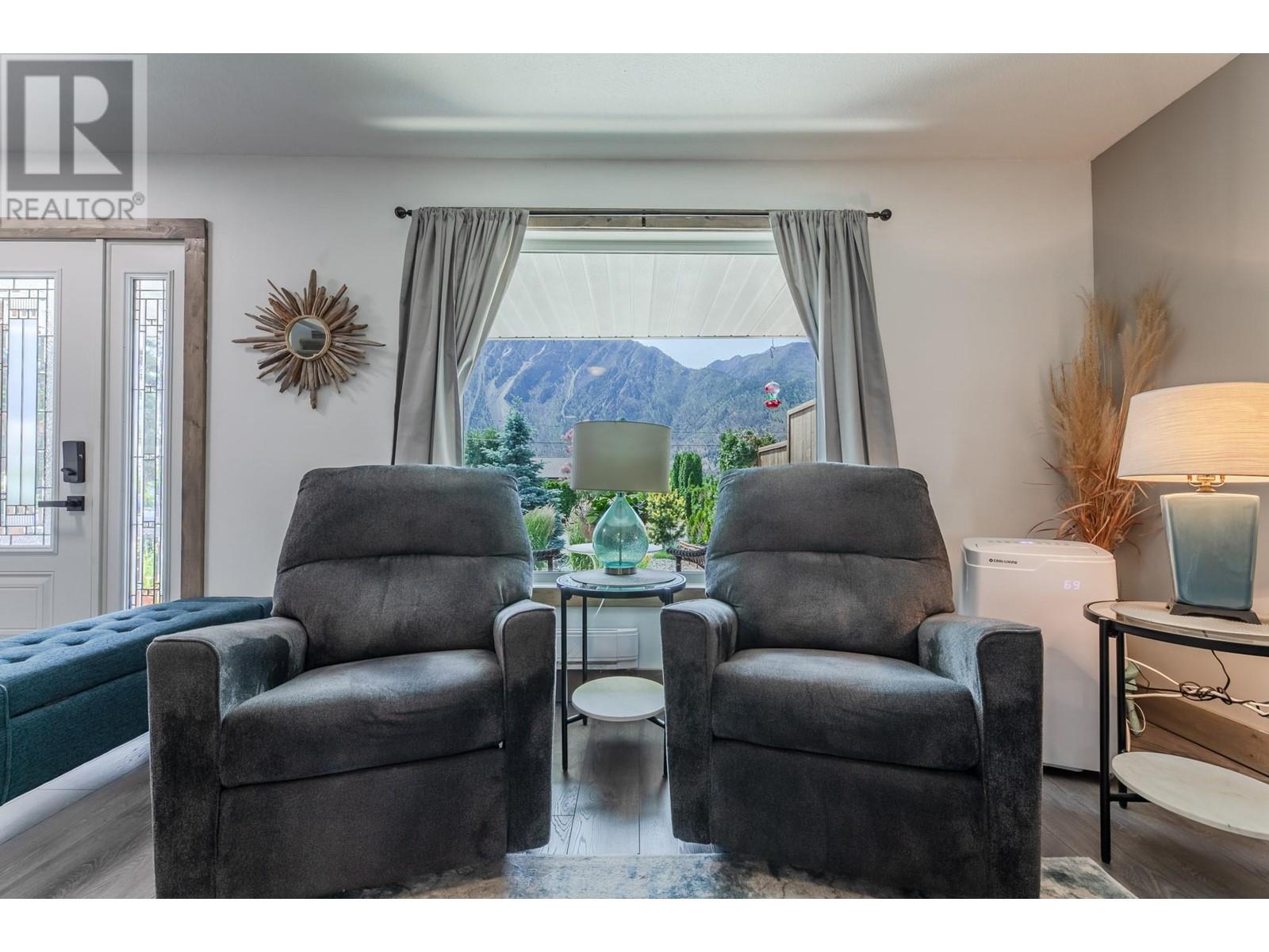 Property at 422 3rd Avenue image 5