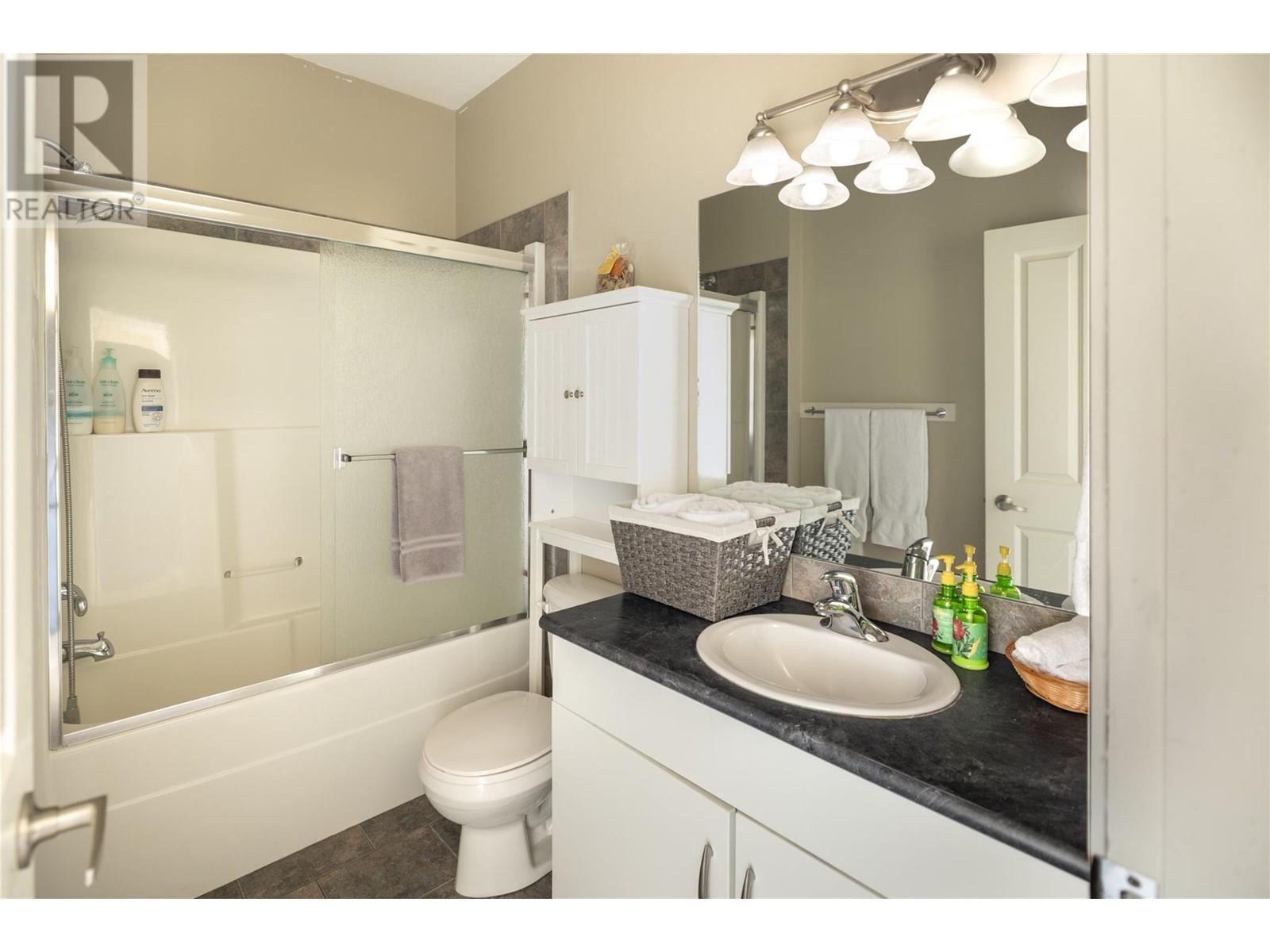 622 Wardlaw Avenue, Kelowna, British Columbia  V1Y 5B7 - Photo 24 - 10336132