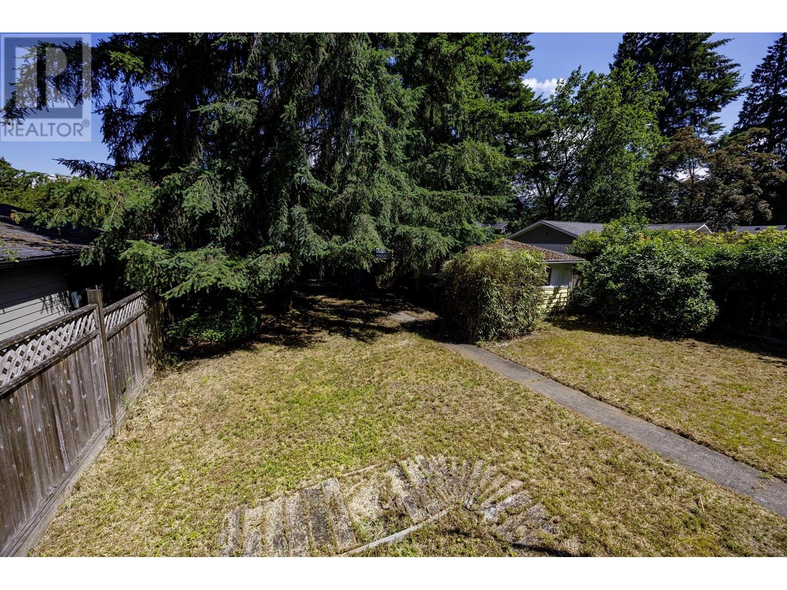 1140 W 21st Street, North Vancouver, British Columbia  V7P 2C8 - Photo 11 - R2974061