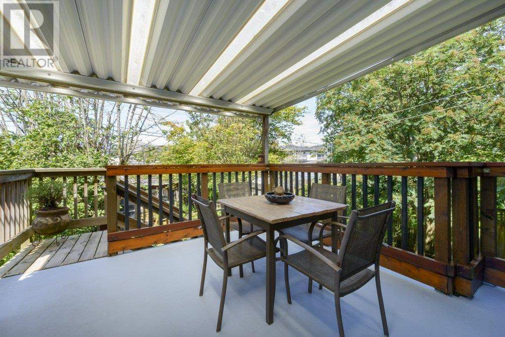 Listing Picture 13 of 40 : 2745 E 5TH AVENUE, Vancouver / 溫哥華 - 魯藝地產 Yvonne Lu Group - MLS Medallion Club Member