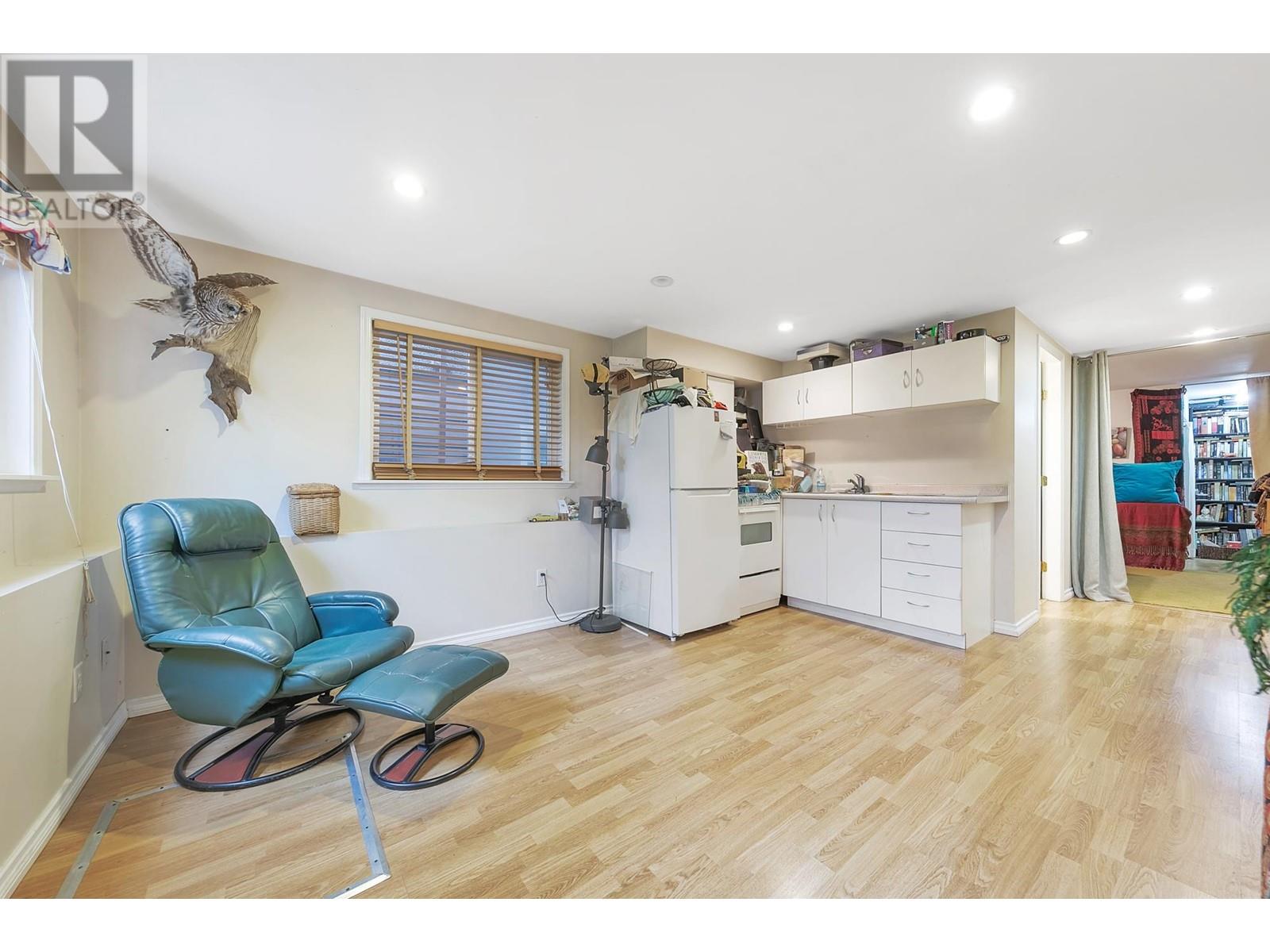 Listing Picture 22 of 40 : 2745 E 5TH AVENUE, Vancouver / 溫哥華 - 魯藝地產 Yvonne Lu Group - MLS Medallion Club Member