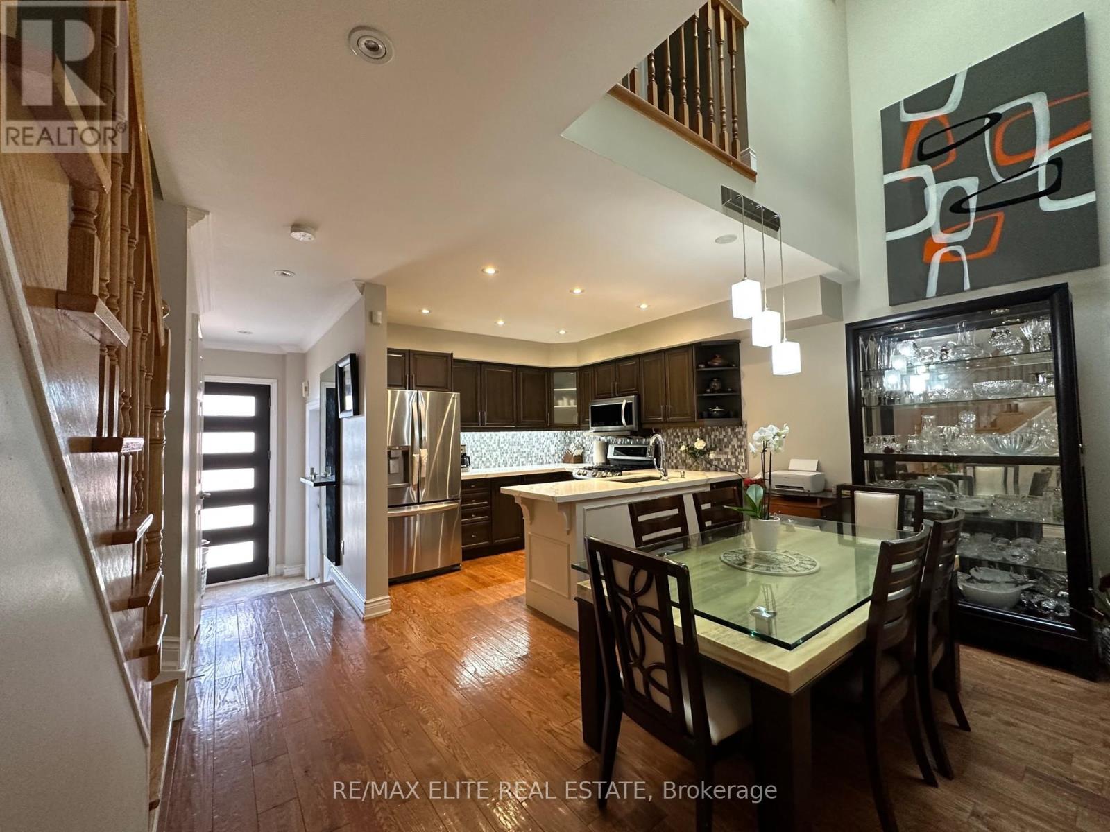 93 Benson Avenue, Richmond Hill, Ontario  L4C 4E5 - Photo 6 - N12002906