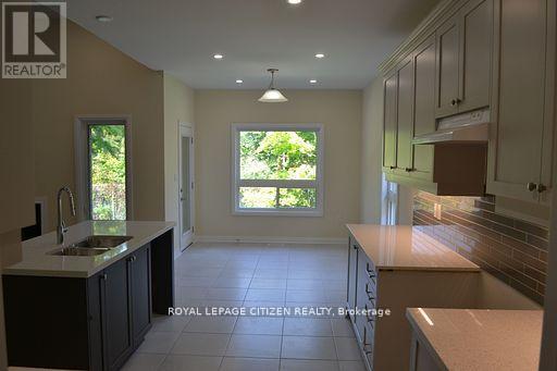 32 Revol Road, Penetanguishene, Ontario  L9M 0W8 - Photo 7 - S12002901