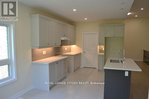 32 Revol Road, Penetanguishene, Ontario  L9M 0W8 - Photo 8 - S12002901