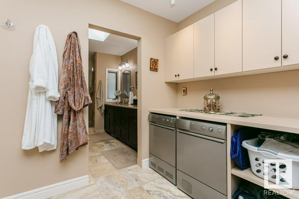 Property at 1 DONSDALE CR NW image 4