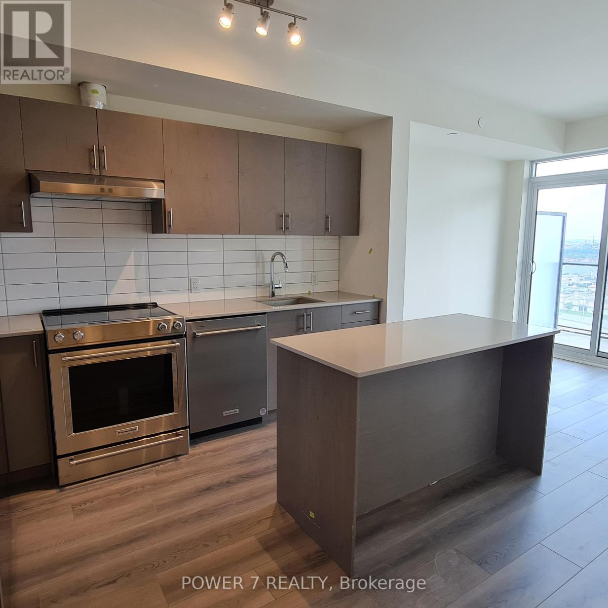 Property at 1222 - 9000 JANE STREET image 1