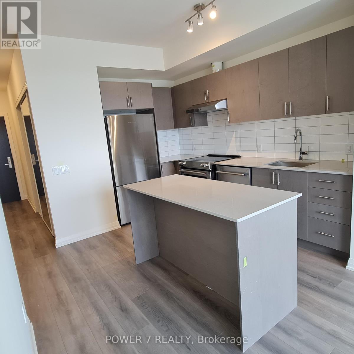 Property at 1222 - 9000 JANE STREET image 3