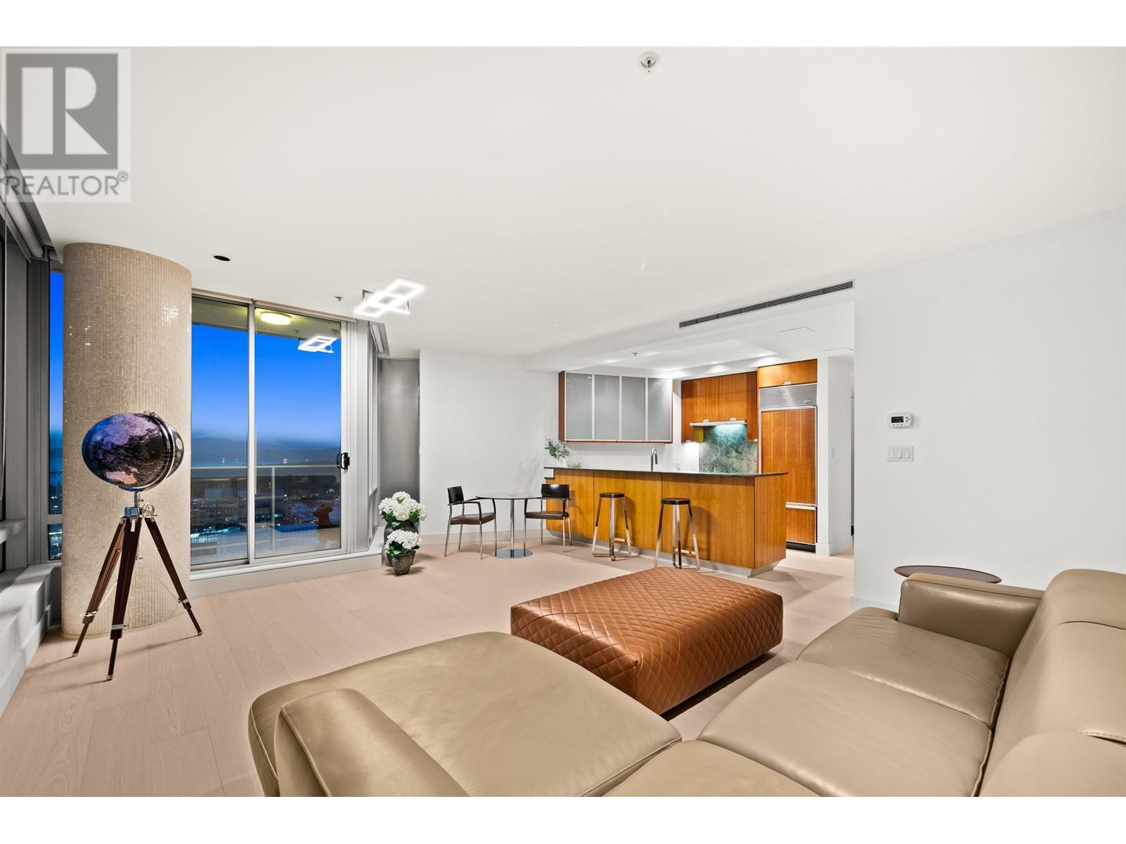 Listing Picture 3 of 30 : 3905 1077 W CORDOVA STREET, Vancouver / 溫哥華 - 魯藝地產 Yvonne Lu Group - MLS Medallion Club Member