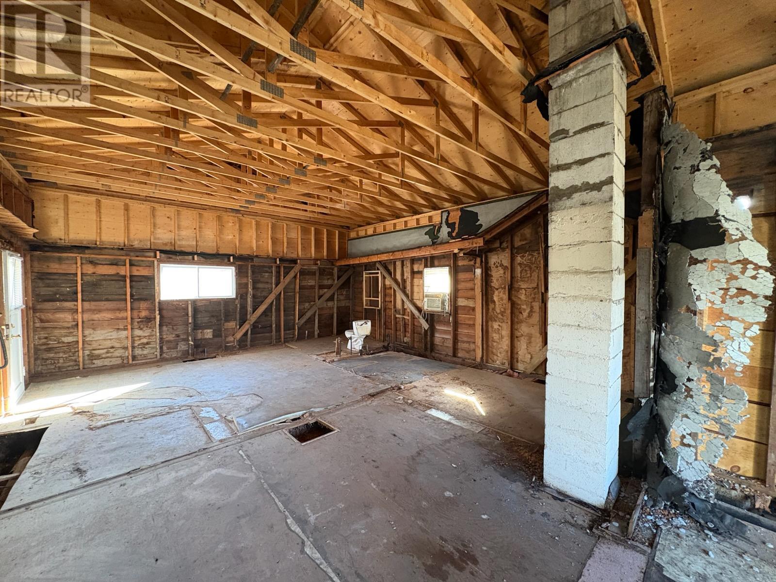 Property at 710 Toronto Avenue image 4