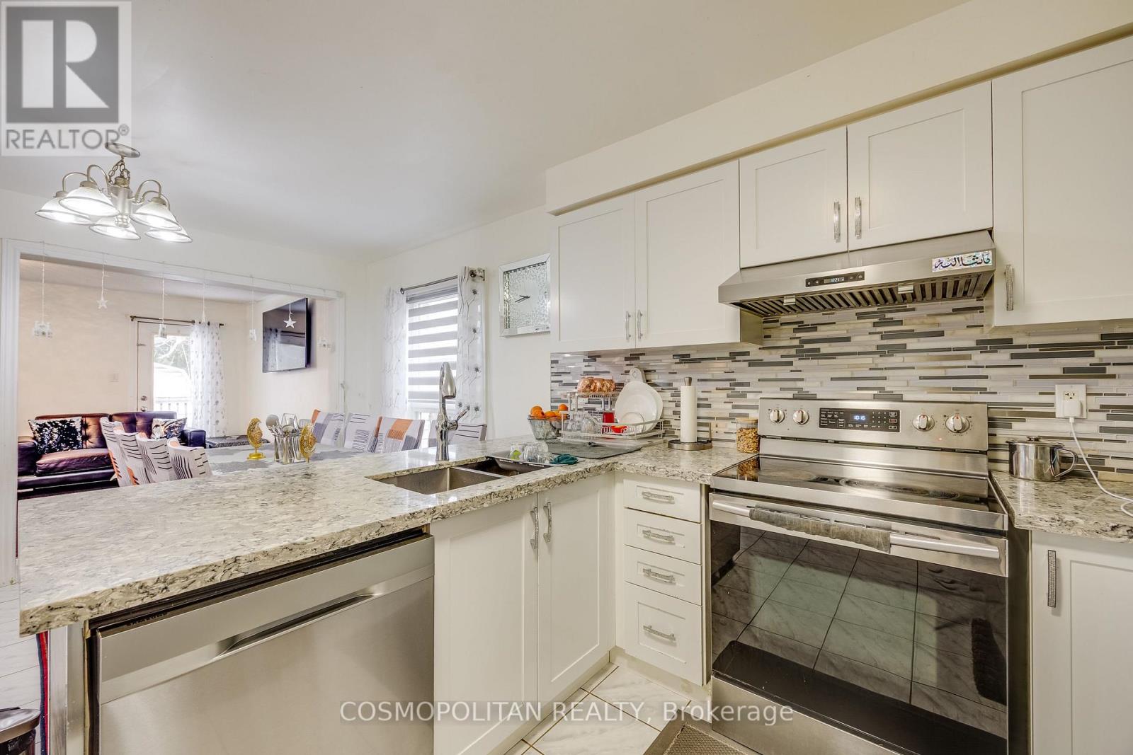 53 Longfellow Avenue, St. Catharines (Haig), Ontario  L2R 6N8 - Photo 10 - X12003001