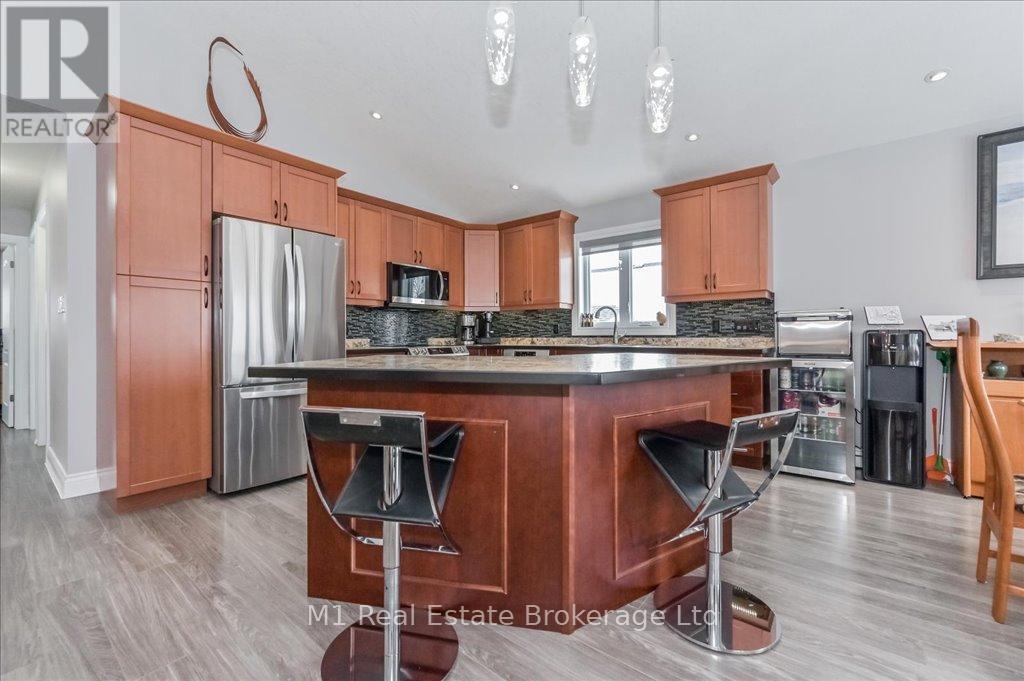 781 Princess Street, Wellington North, Ontario  N0G 2L3 - Photo 8 - X12002935