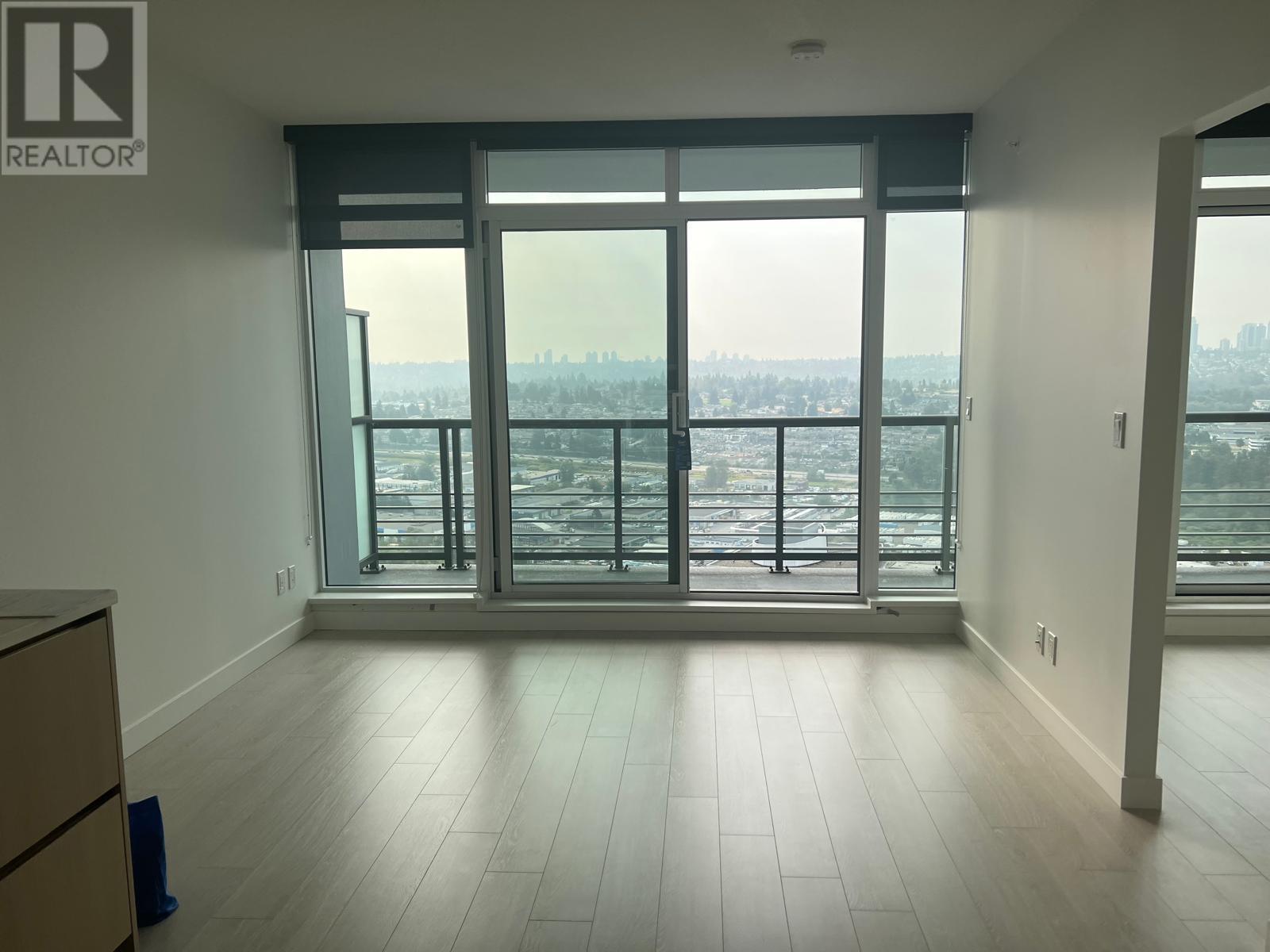 Listing Picture 6 of 11 : 2810 4720 LOUGHEED HIGHWAY, Burnaby / 本拿比 - 魯藝地產 Yvonne Lu Group - MLS Medallion Club Member