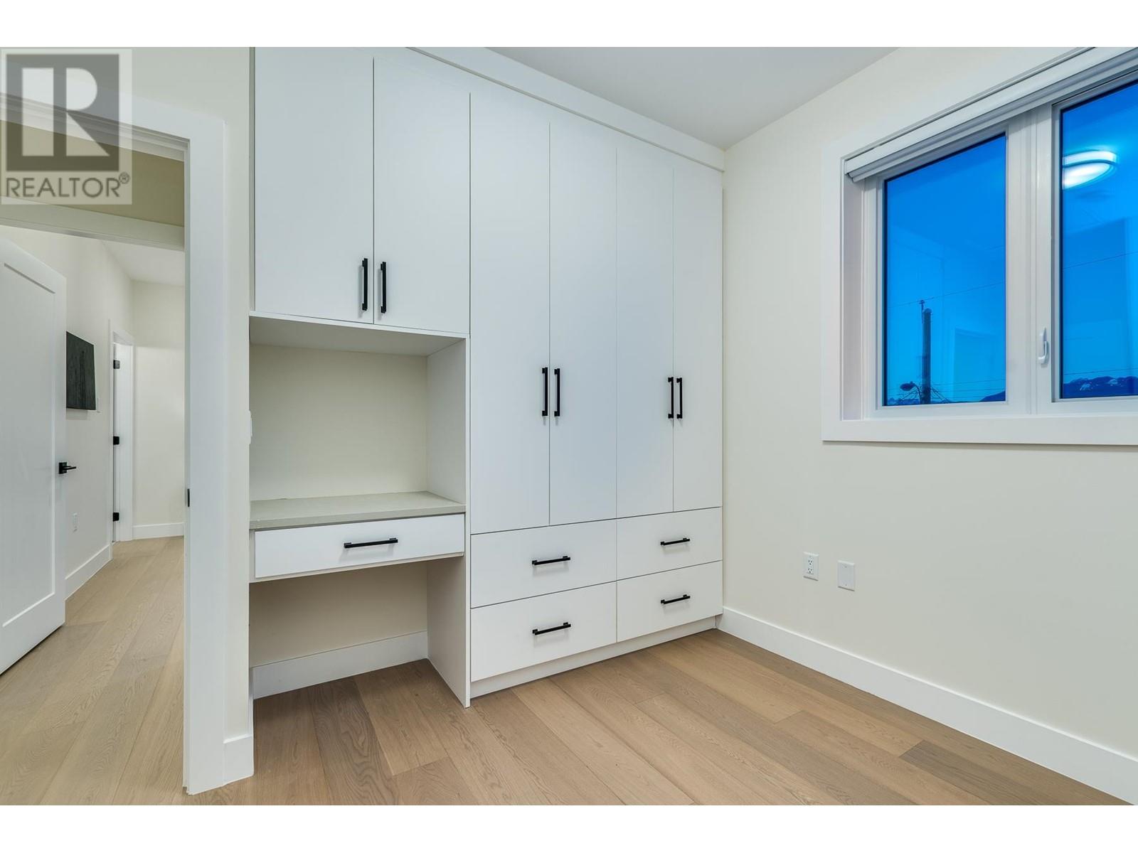 2 3133 E 19th Avenue, Vancouver, British Columbia  V5M 2T2 - Photo 15 - R2973990