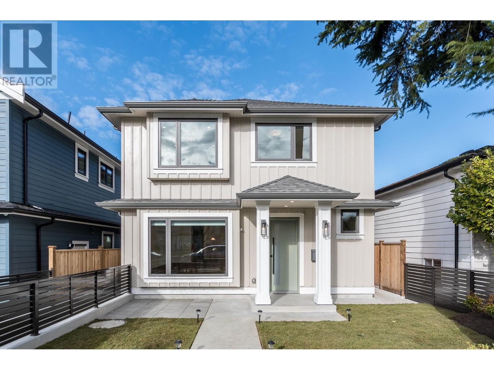 Property at 2 3133 E 19TH AVENUE image 1