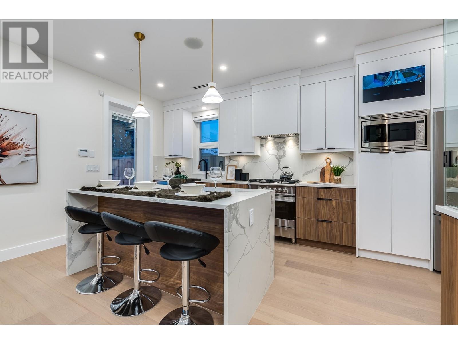 2 3133 E 19th Avenue, Vancouver, British Columbia  V5M 2T2 - Photo 7 - R2973990