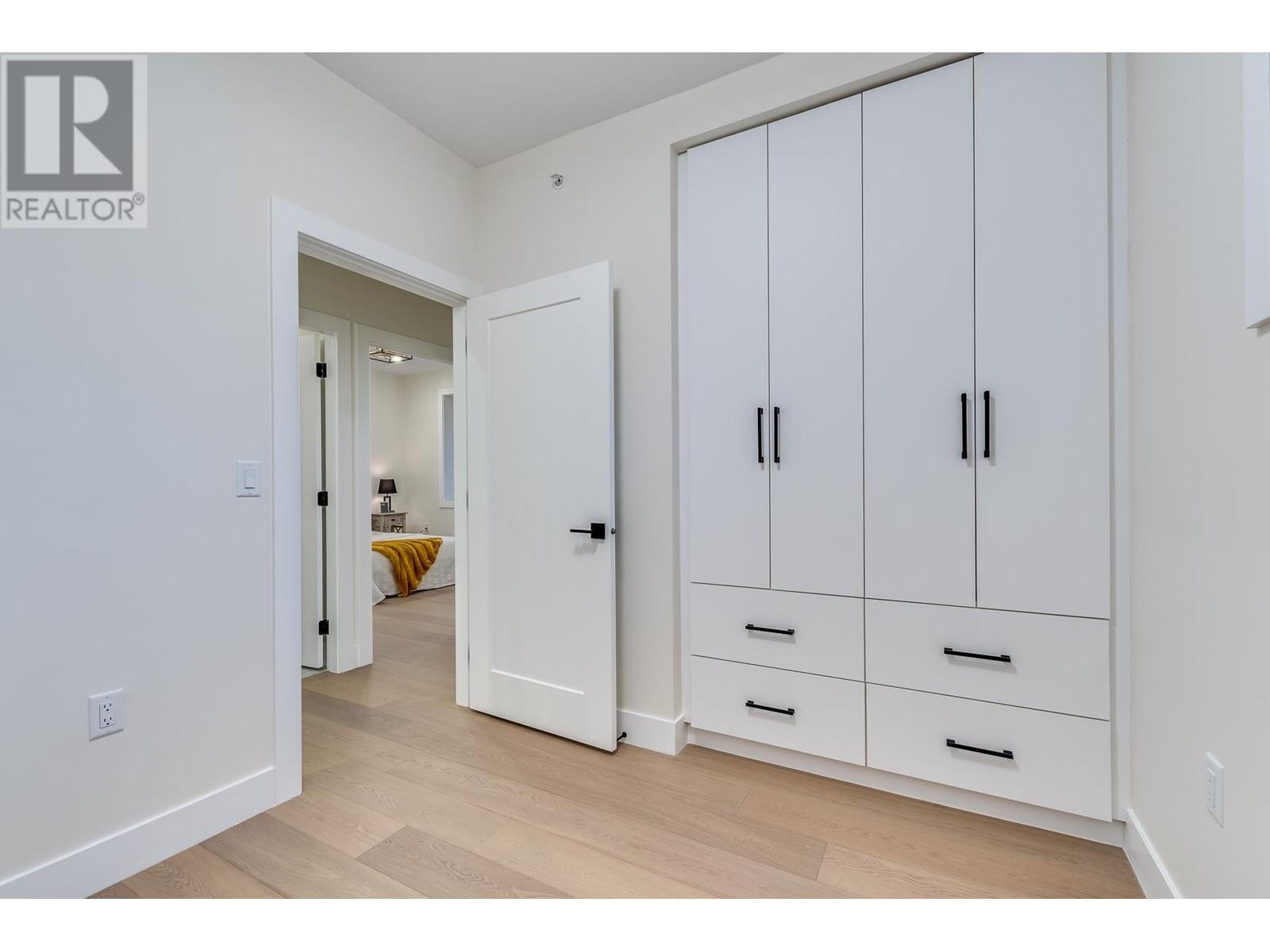 2 3133 E 19th Avenue, Vancouver, British Columbia  V5M 2T2 - Photo 14 - R2973990