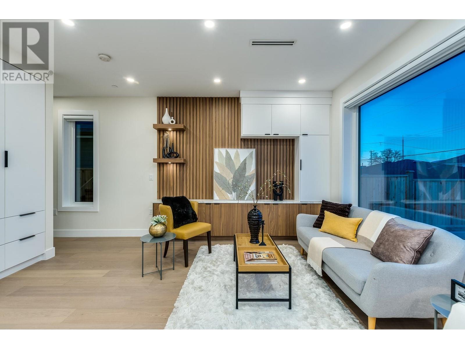 2 3133 E 19th Avenue, Vancouver, British Columbia  V5M 2T2 - Photo 6 - R2973990