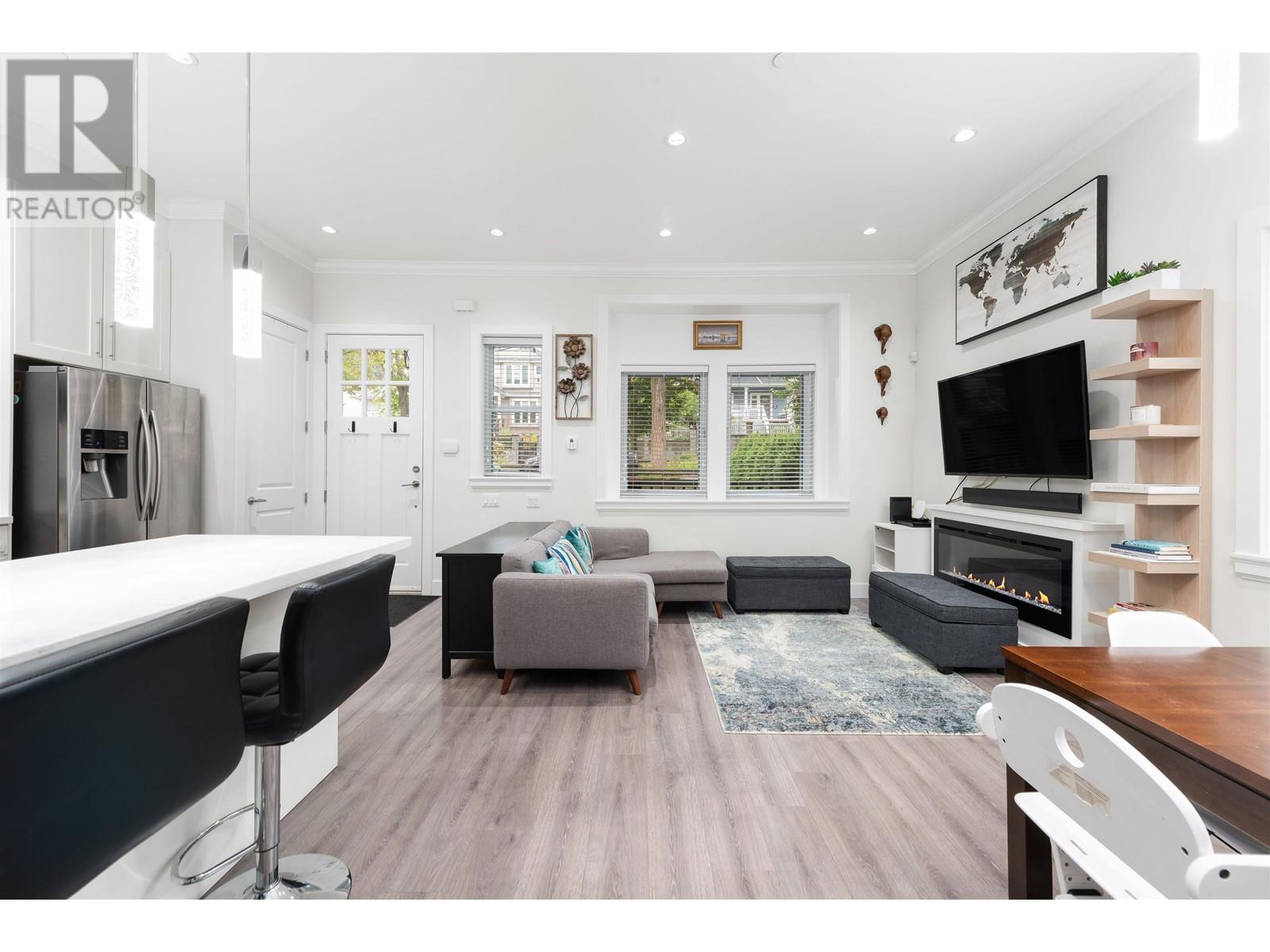 Property at 5485 DUNDEE STREET image 3