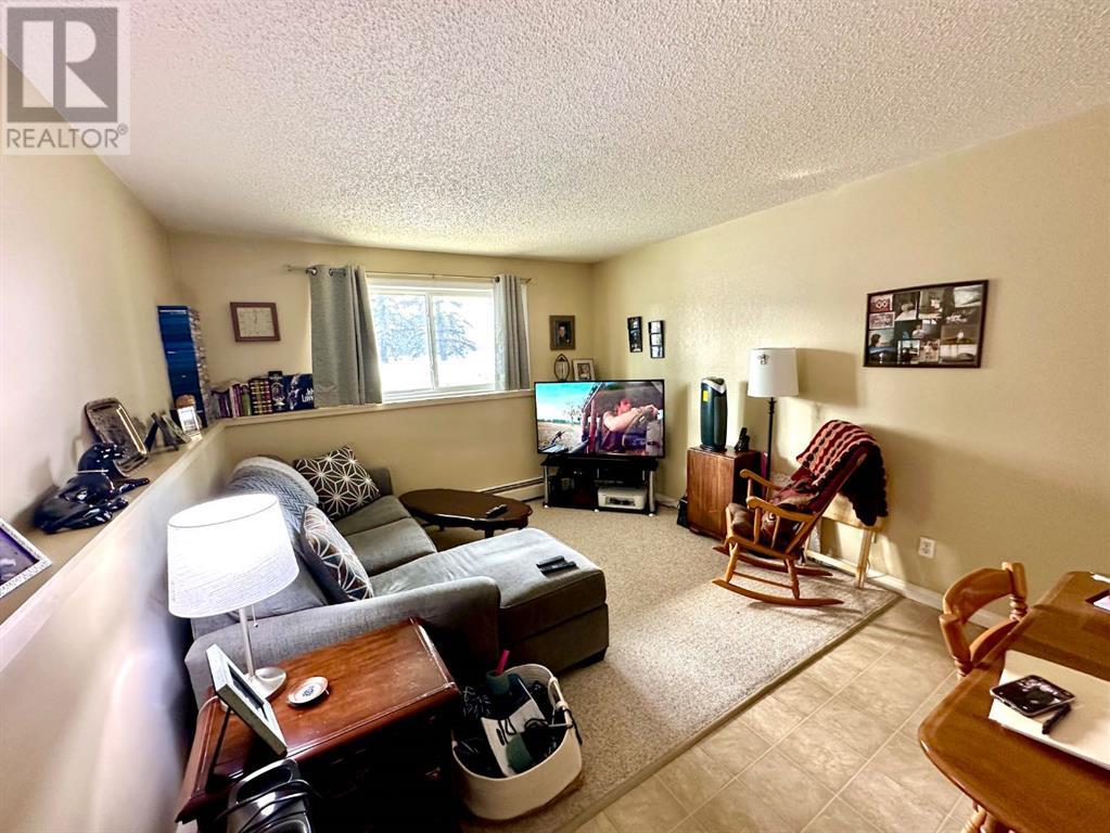 101, 5418 52 Street, Camrose, Alberta  T4V 4A6 - Photo 8 - A2199637