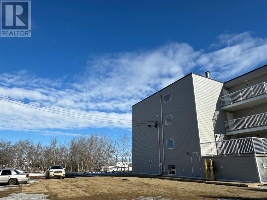 101, 5418 52 Street, Camrose, Alberta  T4V 4A6 - Photo 15 - A2199637
