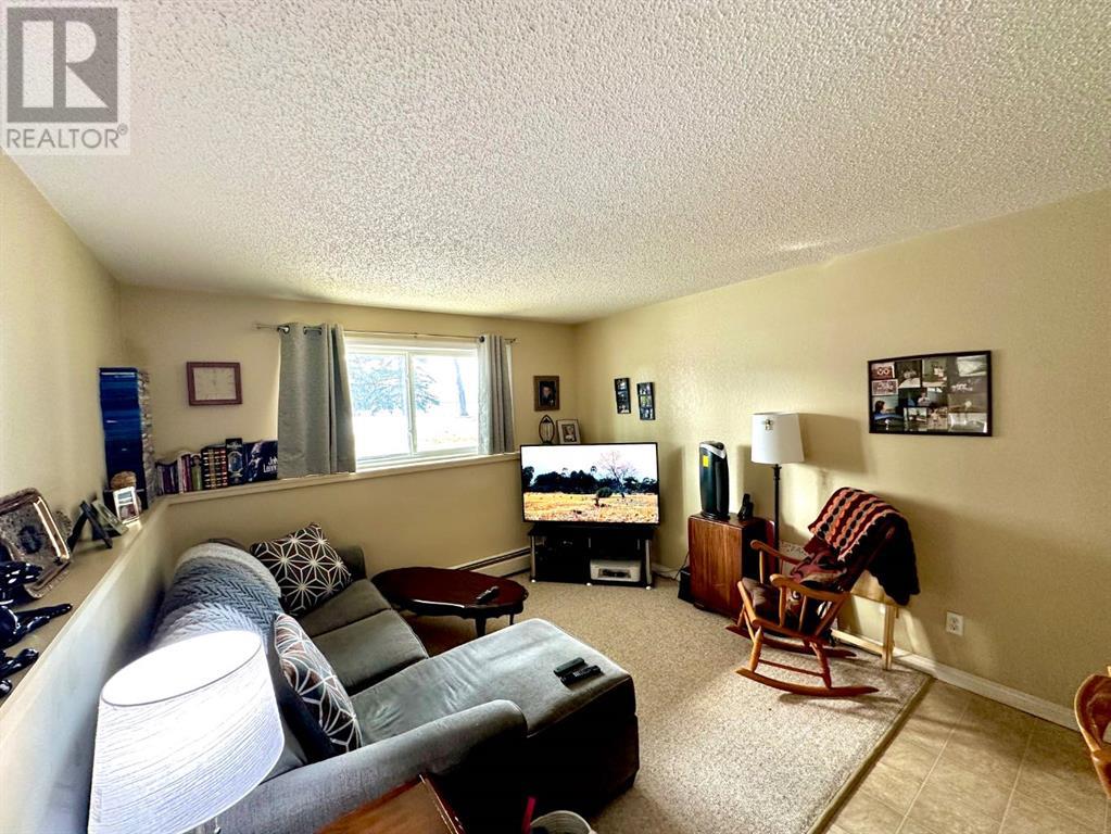 101, 5418 52 Street, Camrose, Alberta  T4V 4A6 - Photo 9 - A2199637