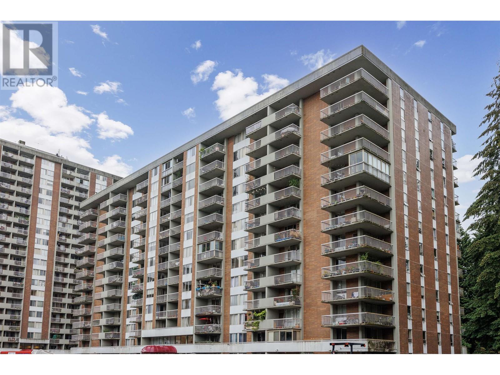 Property at 1001 2012 FULLERTON AVENUE image 1