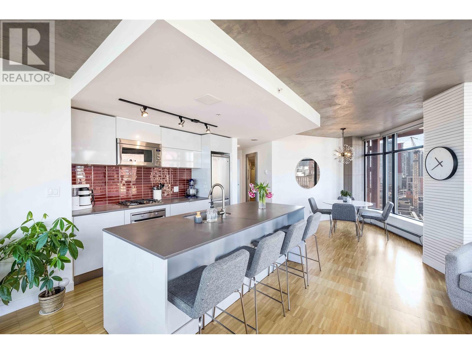 Listing Picture 17 of 40 : 1610 128 W CORDOVA STREET, Vancouver / 溫哥華 - 魯藝地產 Yvonne Lu Group - MLS Medallion Club Member