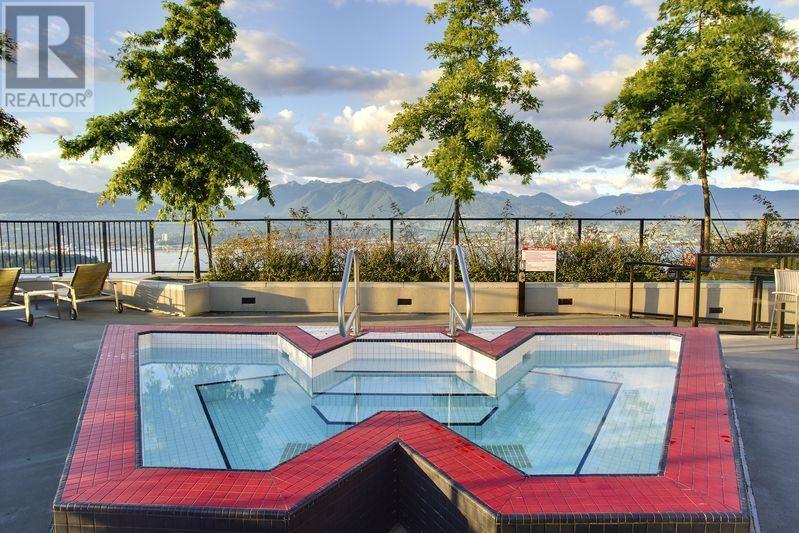 Listing Picture 33 of 40 : 1610 128 W CORDOVA STREET, Vancouver / 溫哥華 - 魯藝地產 Yvonne Lu Group - MLS Medallion Club Member