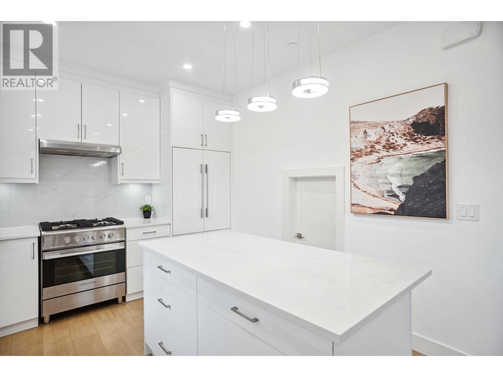 Listing Picture 10 of 35 : 1579 RUPERT STREET, Vancouver / 溫哥華 - 魯藝地產 Yvonne Lu Group - MLS Medallion Club Member