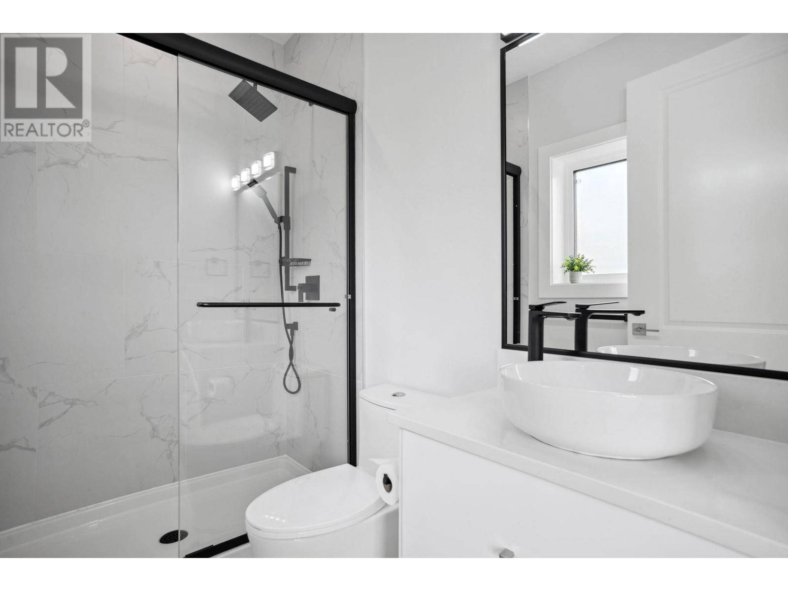 Listing Picture 16 of 35 : 1579 RUPERT STREET, Vancouver / 溫哥華 - 魯藝地產 Yvonne Lu Group - MLS Medallion Club Member