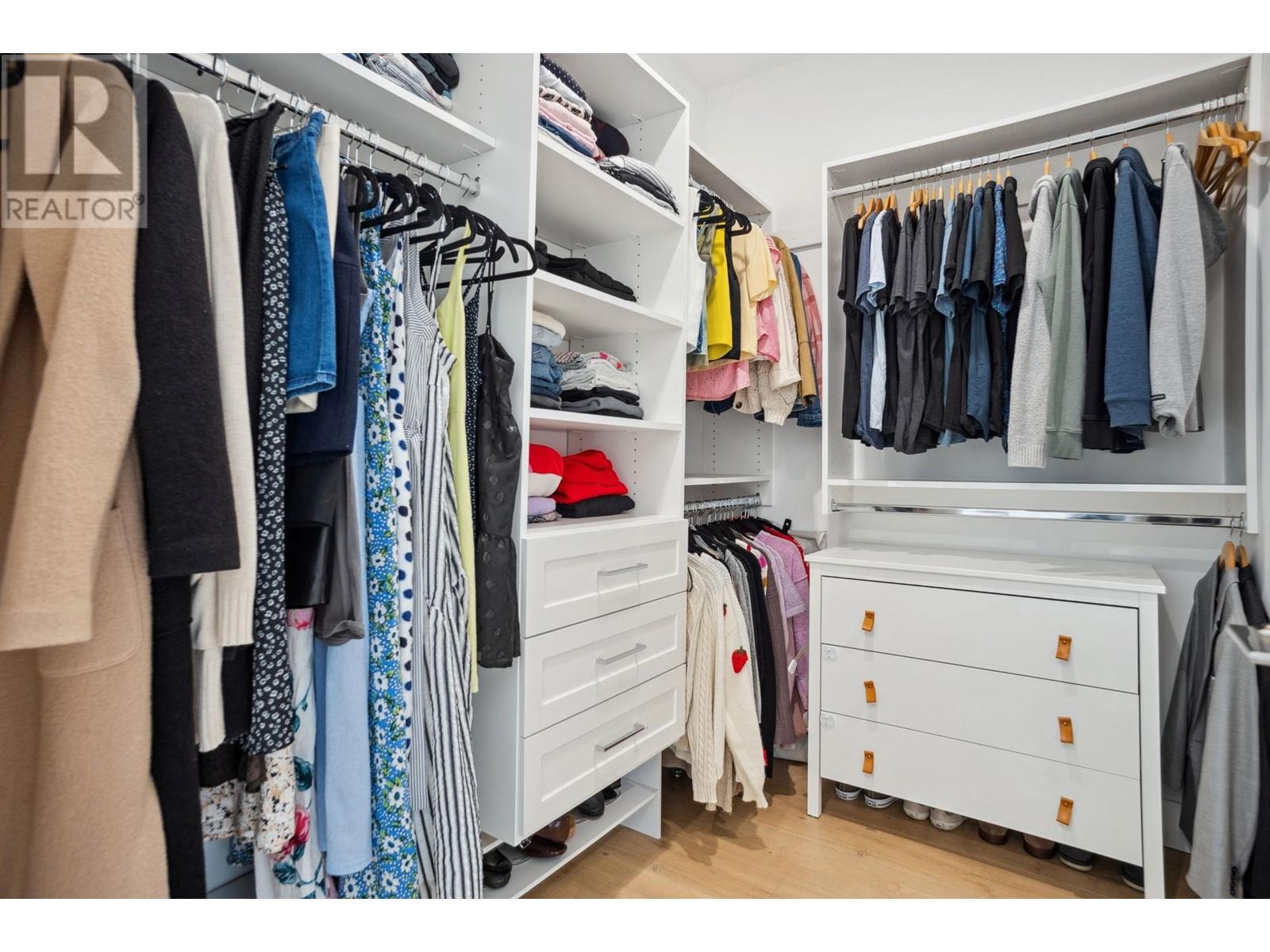 Listing Picture 17 of 35 : 1579 RUPERT STREET, Vancouver / 溫哥華 - 魯藝地產 Yvonne Lu Group - MLS Medallion Club Member