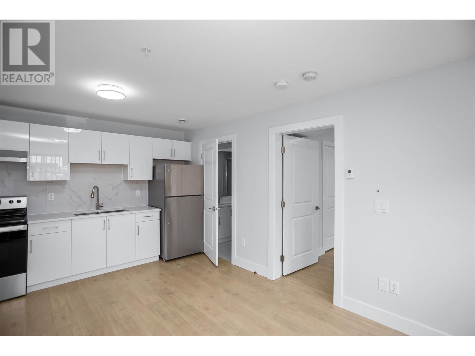 Listing Picture 30 of 35 : 1579 RUPERT STREET, Vancouver / 溫哥華 - 魯藝地產 Yvonne Lu Group - MLS Medallion Club Member